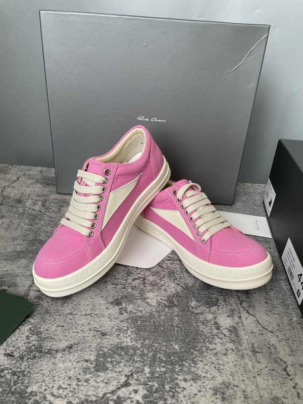 RO Sneakers