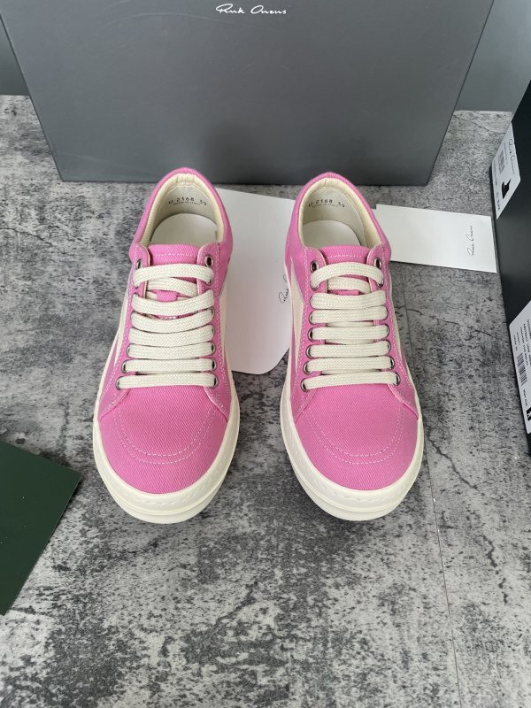 RO Sneakers