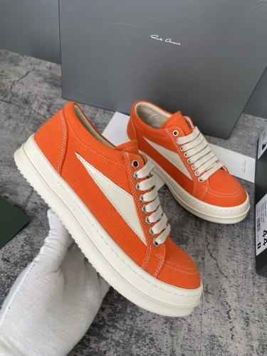 RO Sneakers