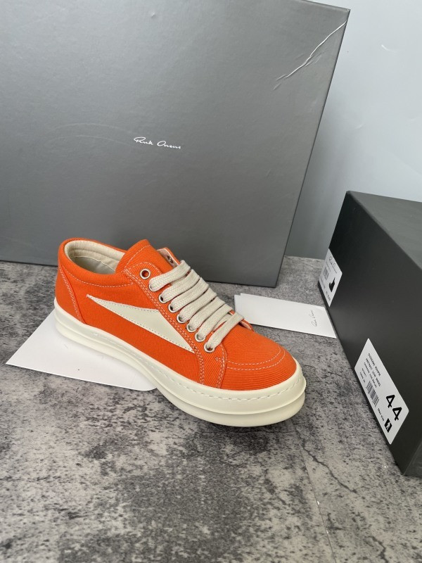 RO Sneakers