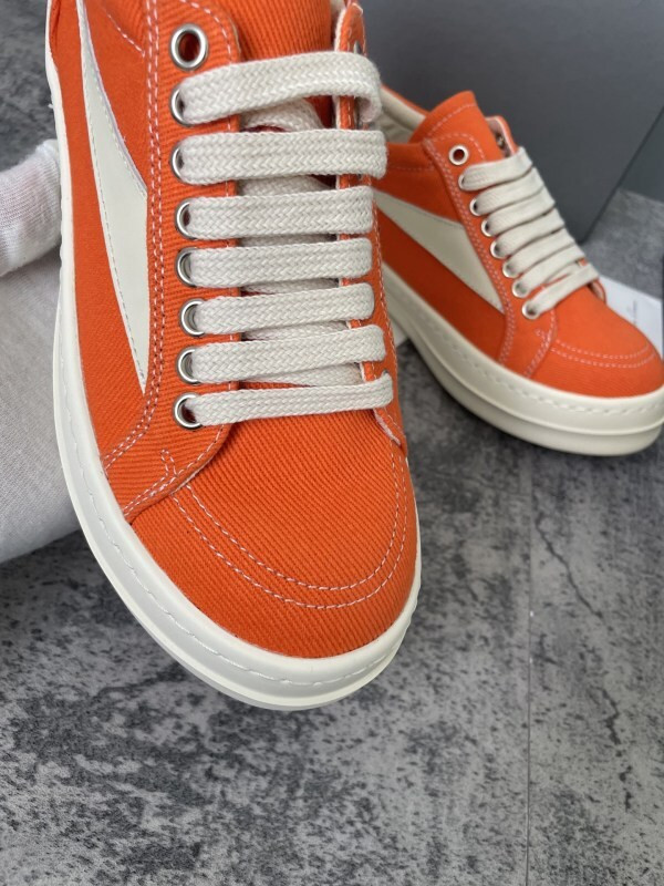 RO Sneakers