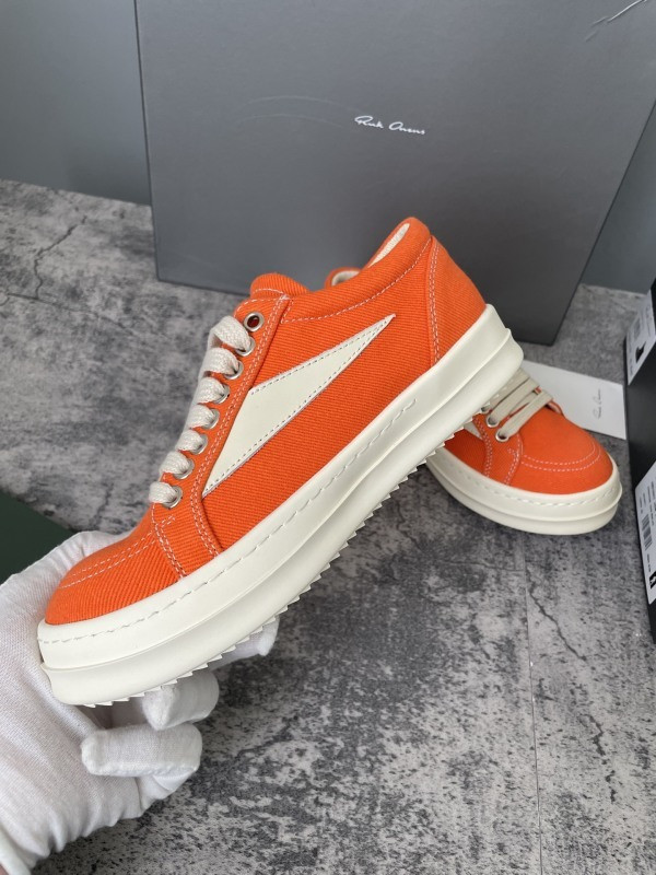 RO Sneakers