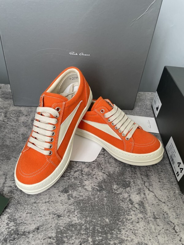 RO Sneakers