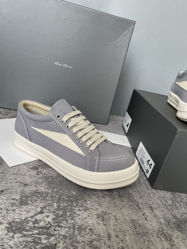 RO Sneakers