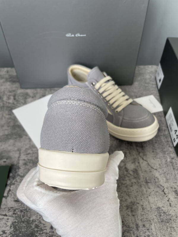 RO Sneakers