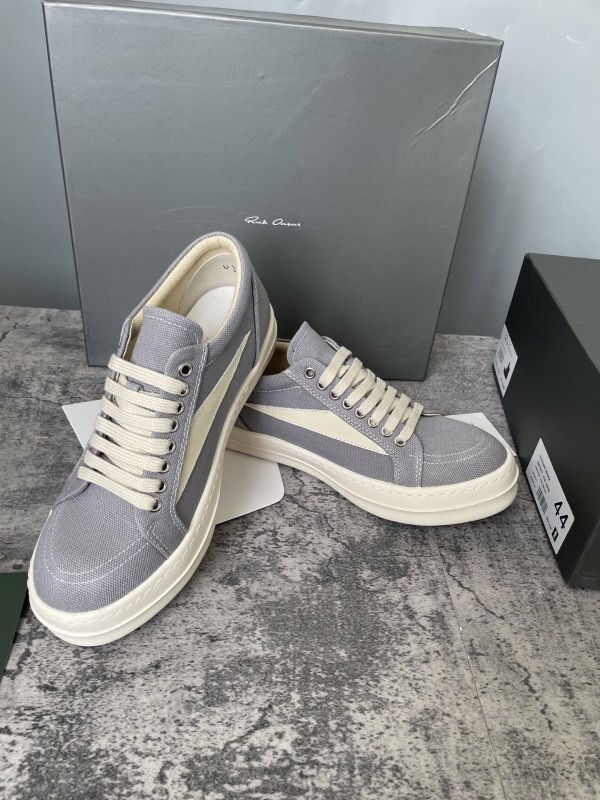 RO Sneakers