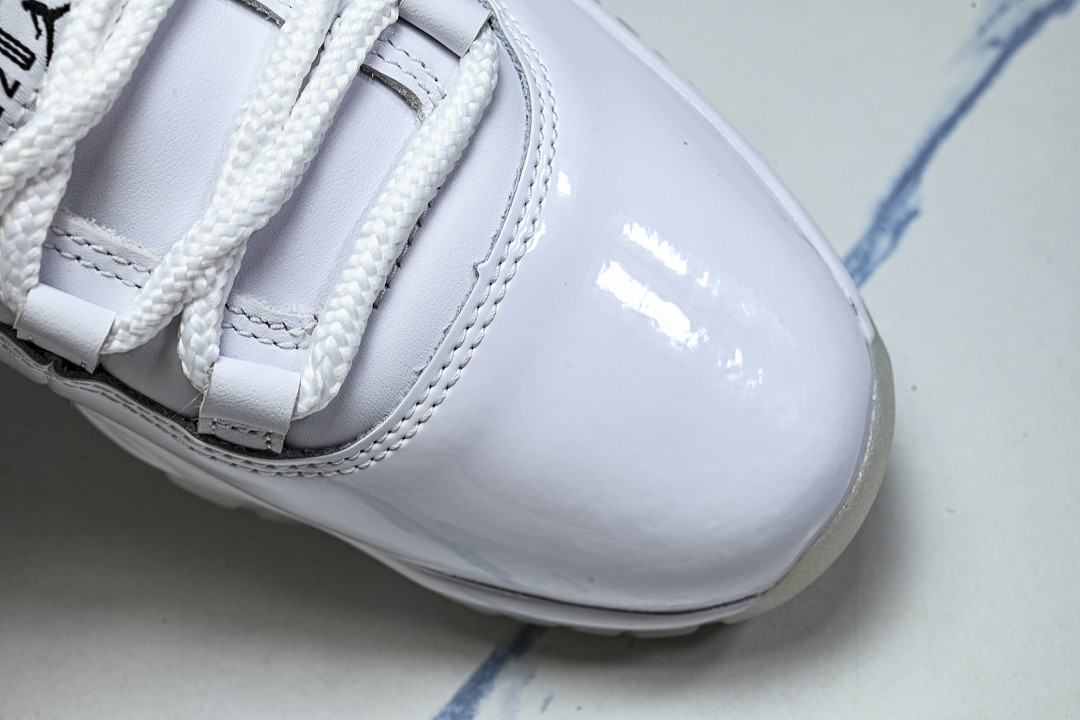 Comme Des Garçons x Air Jordan 11 "White" IV7639-100
