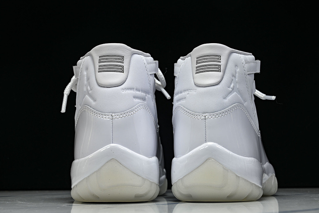 Comme Des Garçons x Air Jordan 11 "White" IV7639-100