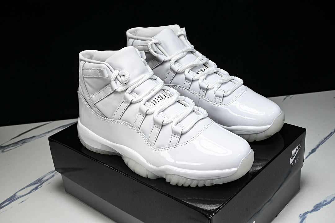 Comme Des Garçons x Air Jordan 11 "White" IV7639-100