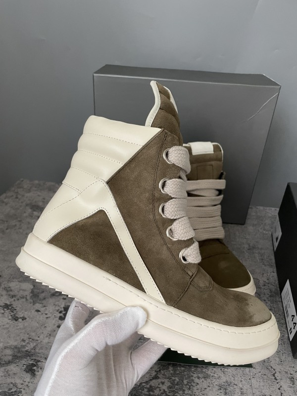 RO Sneakers