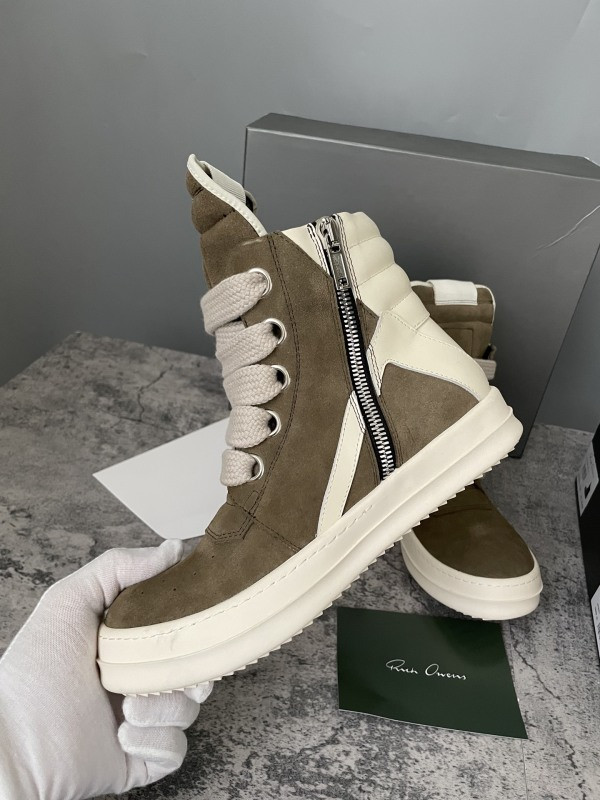 RO Sneakers