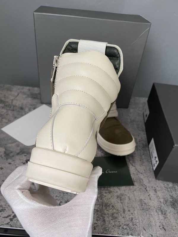 RO Sneakers