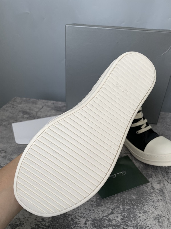 RO Sneakers