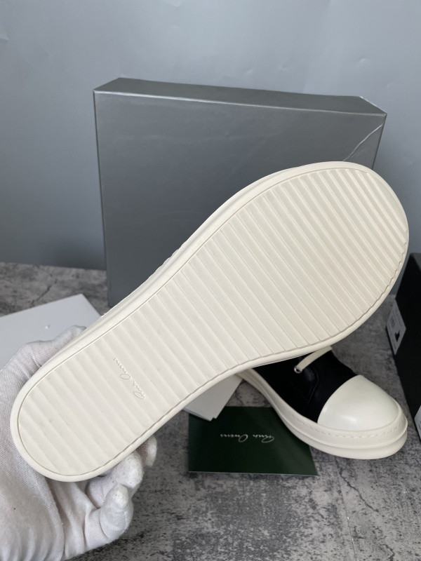 RO Sneakers