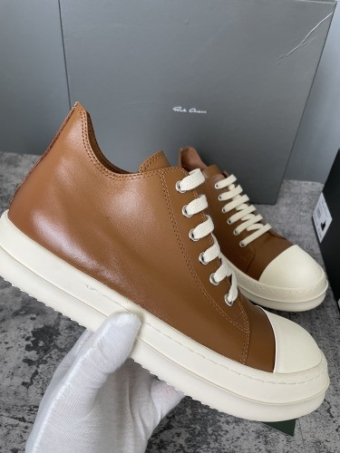 RO Sneakers