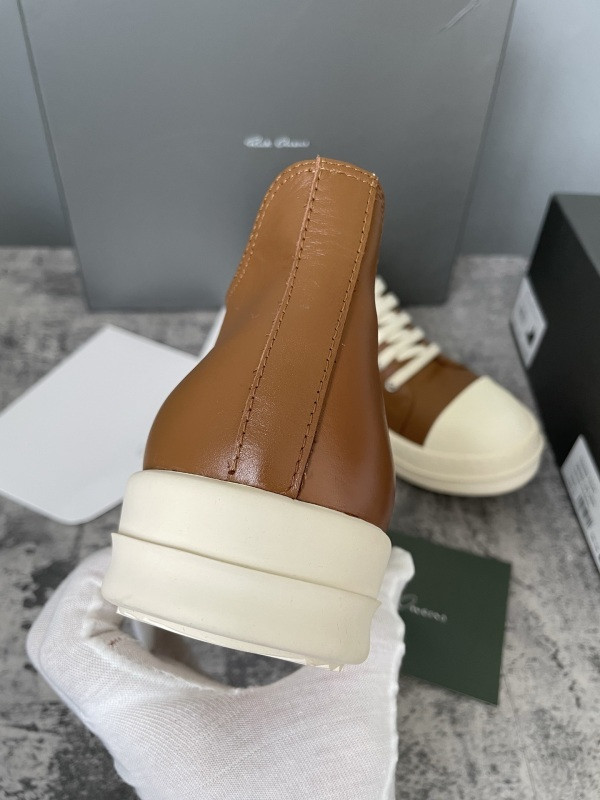 RO Sneakers