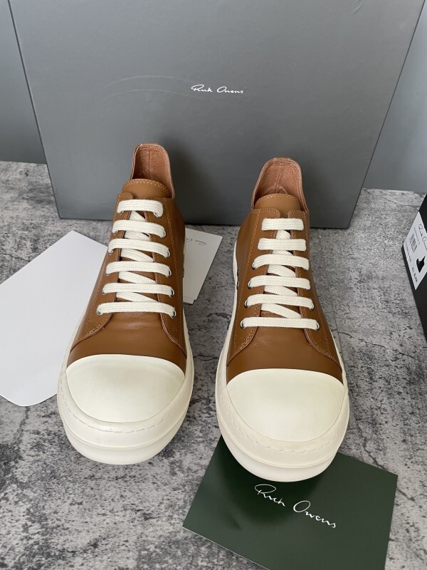 RO Sneakers