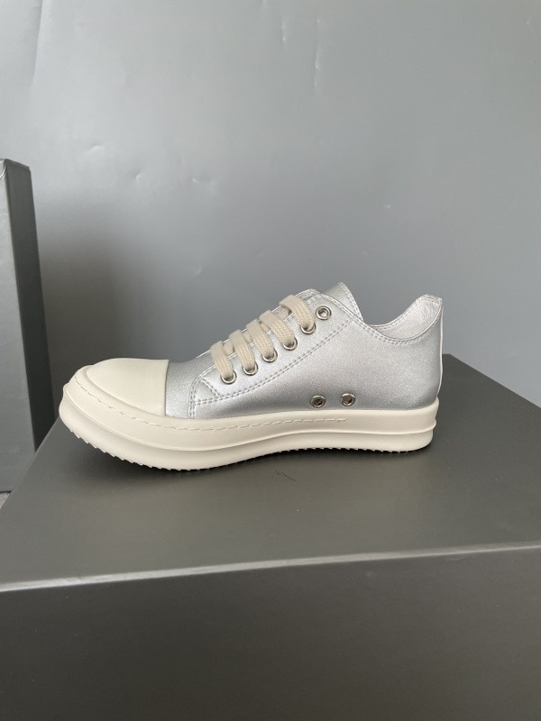RO Sneakers