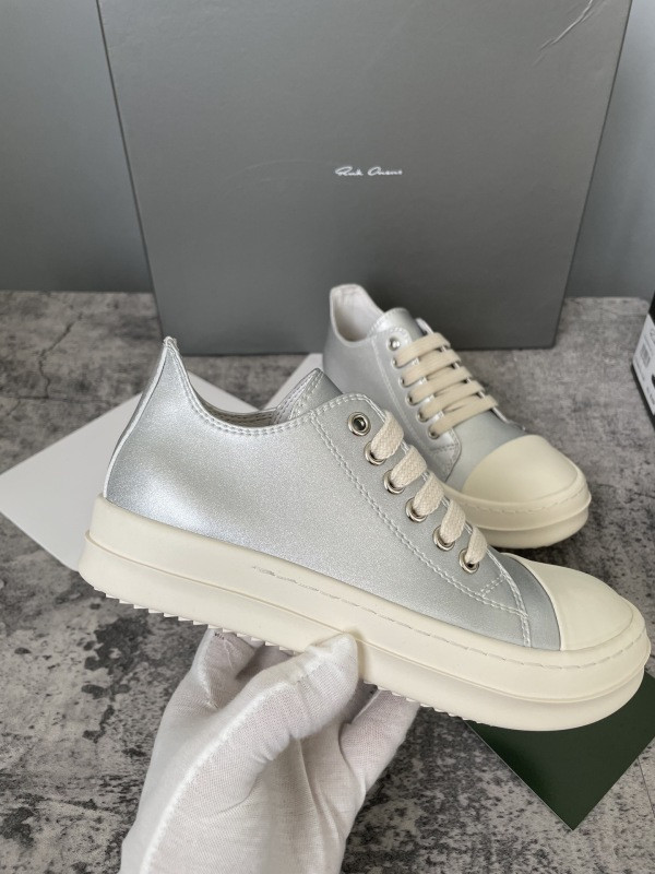 RO Sneakers