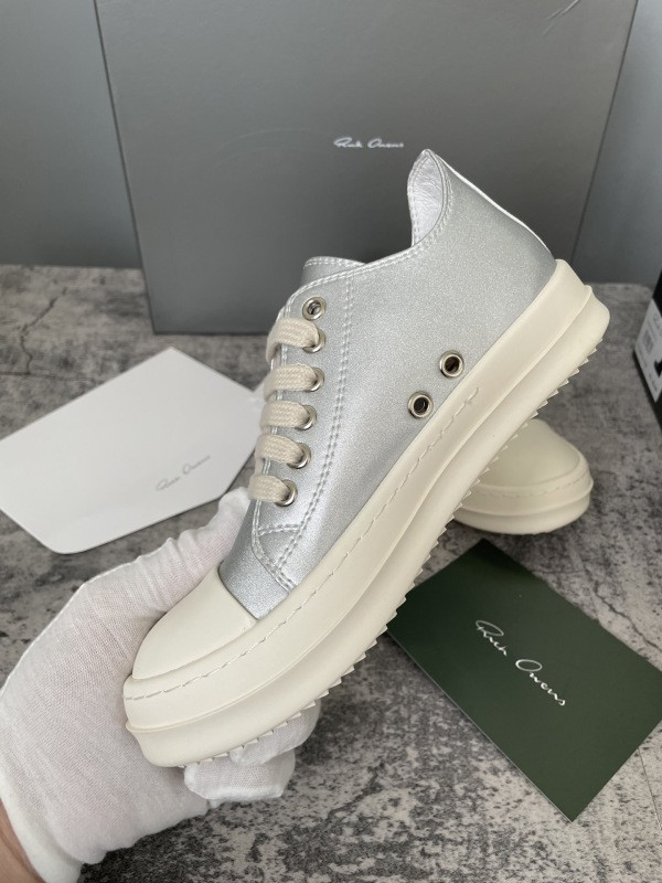 RO Sneakers