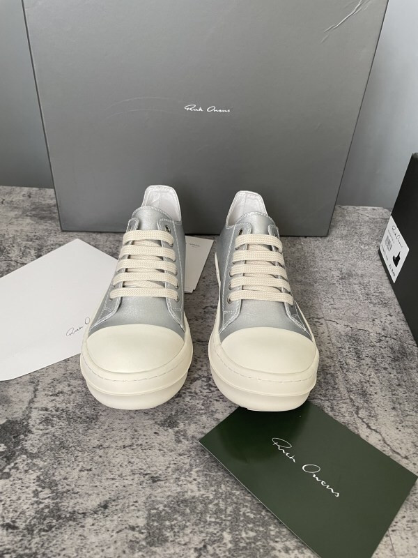 RO Sneakers