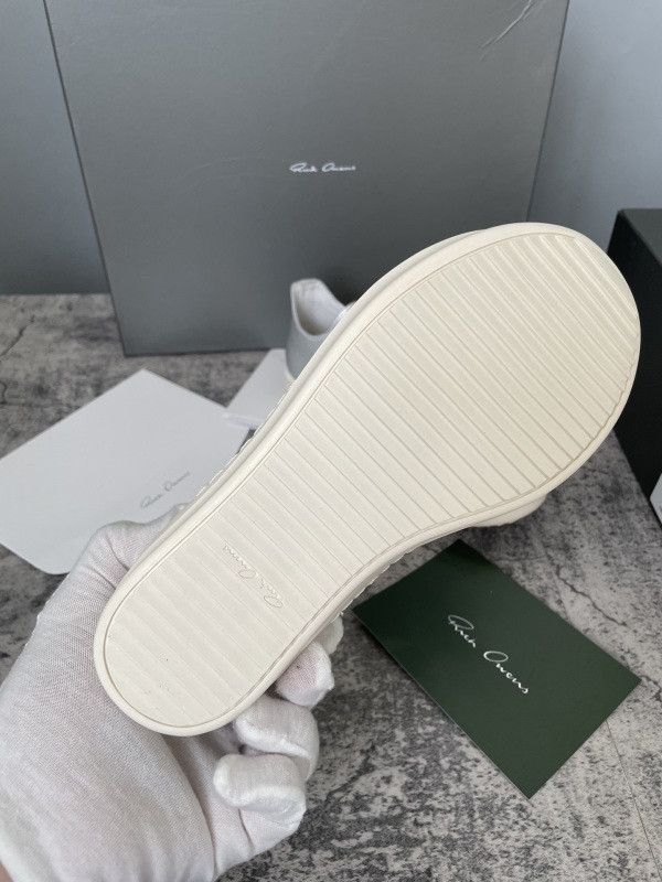 RO Sneakers