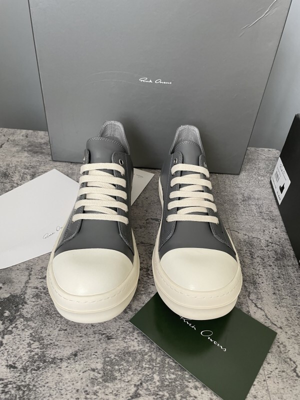 RO Sneakers