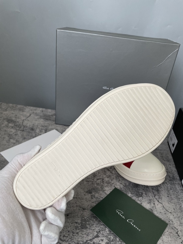 RO Sneakers