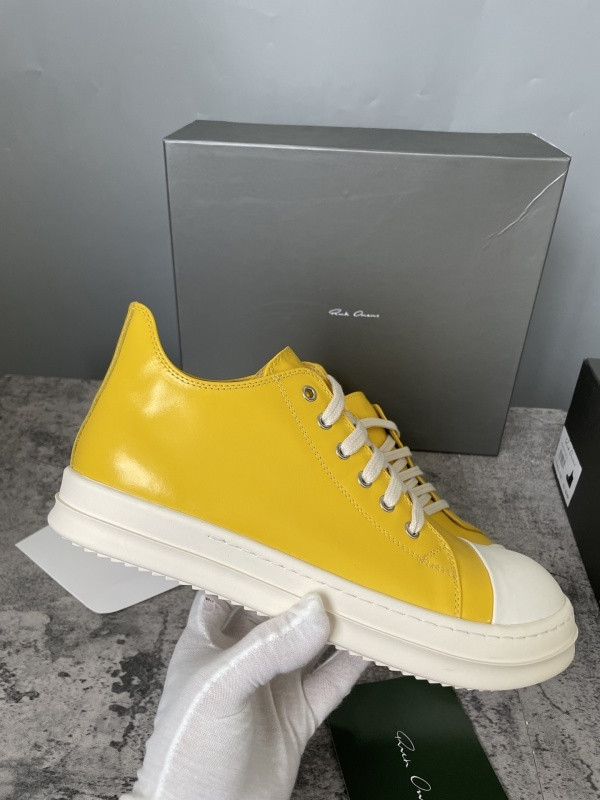 RO Sneakers
