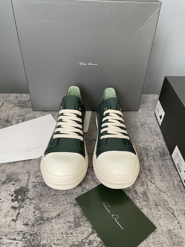 RO Sneakers