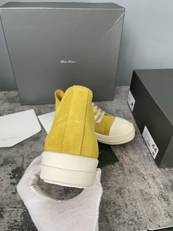 RO Sneakers