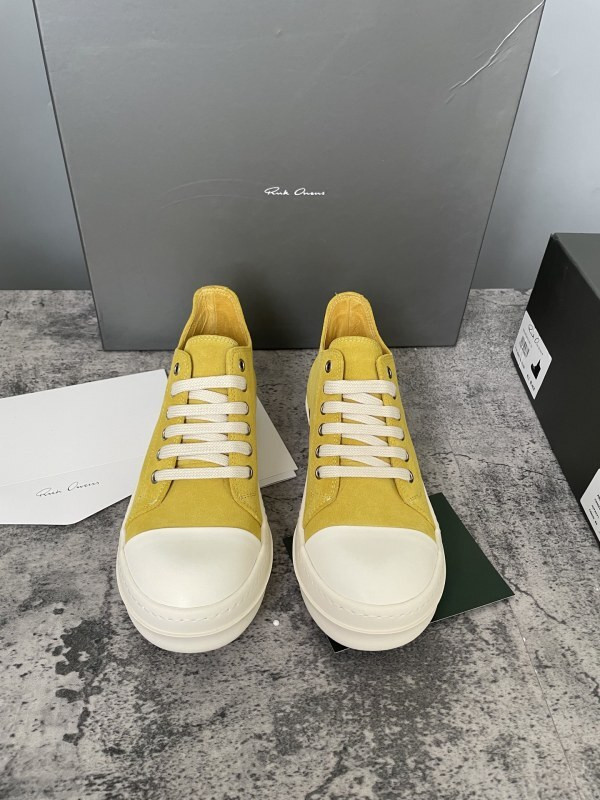 RO Sneakers