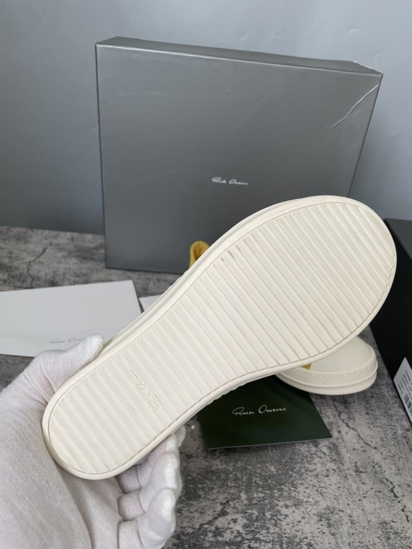 RO Sneakers