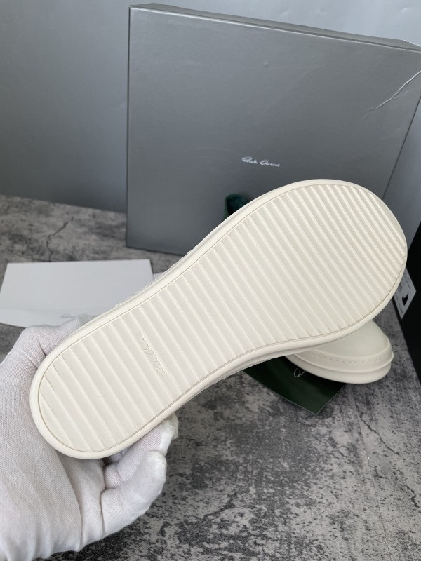 RO Sneakers