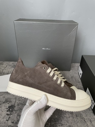 RO Sneakers