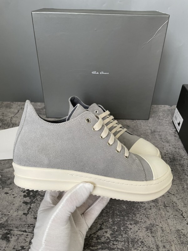 RO Sneakers