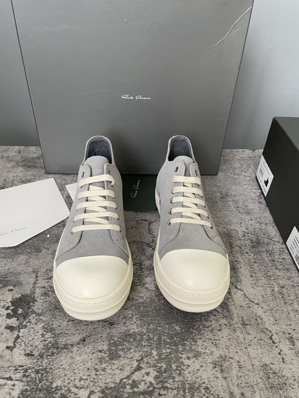 RO Sneakers