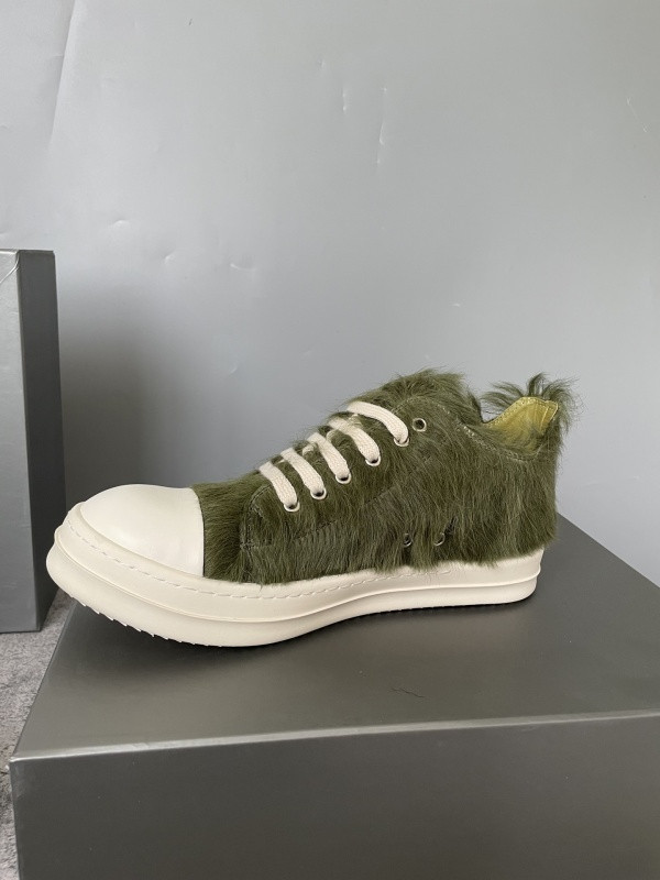 RO Sneakers