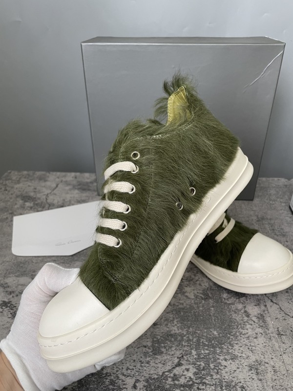 RO Sneakers