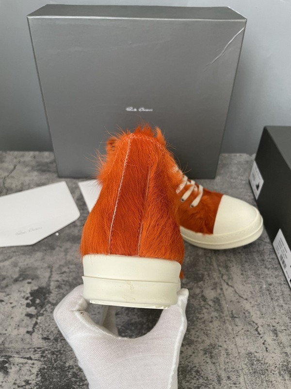 RO Sneakers