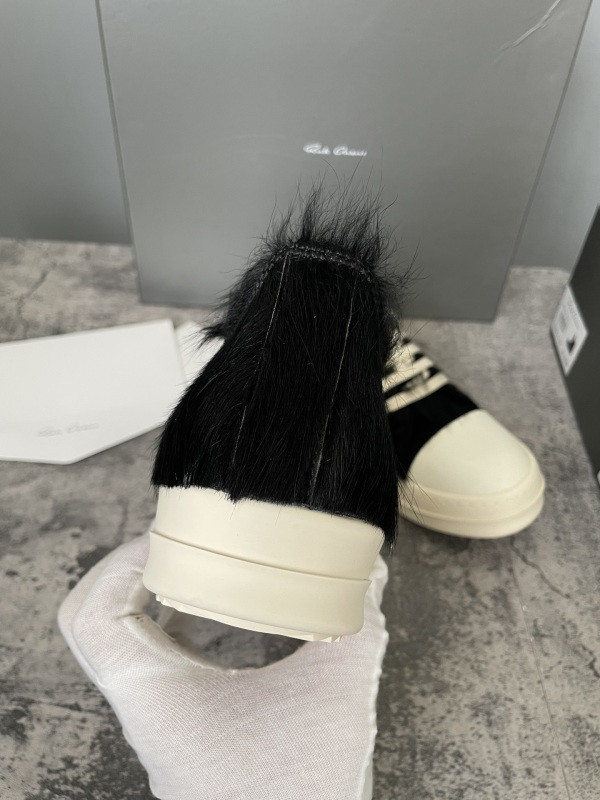 RO Sneakers