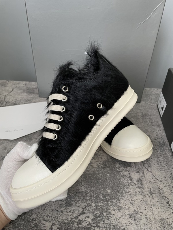 RO Sneakers