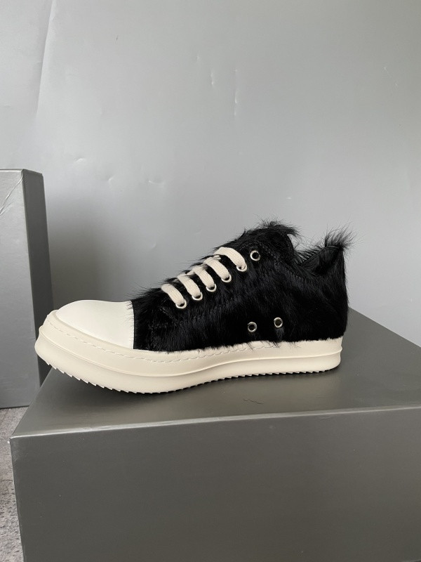 RO Sneakers