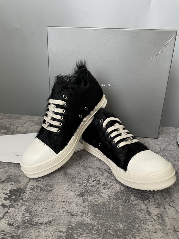 RO Sneakers
