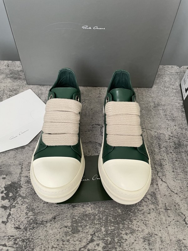 RO Sneakers