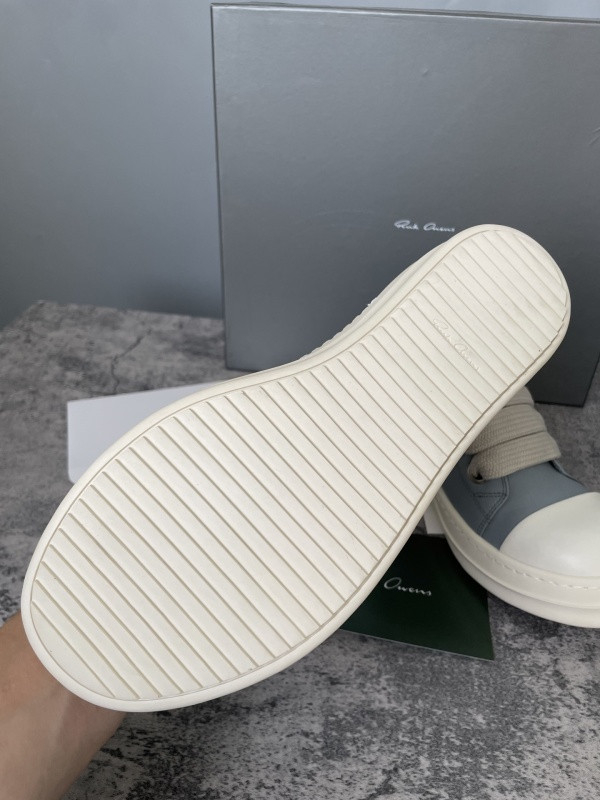 RO Sneakers