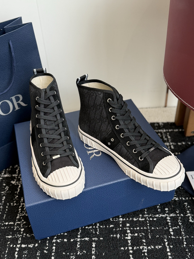 D10r Hooper High-Top Sneaker DR-H003