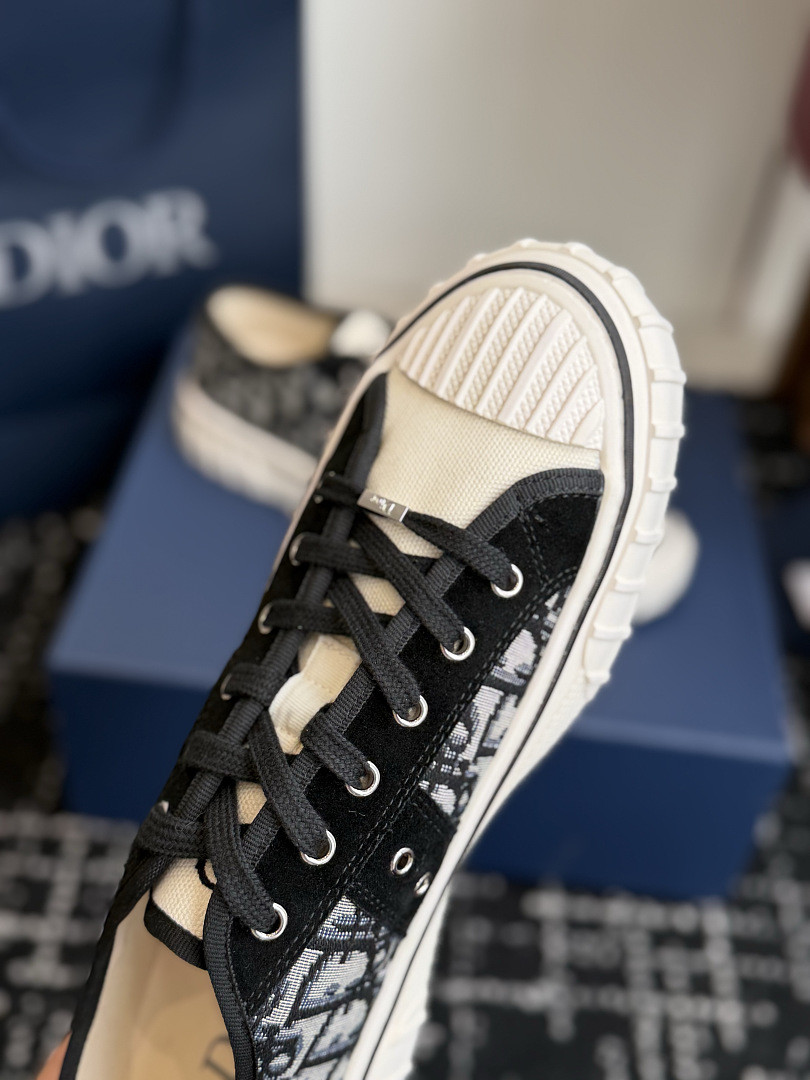D10r Hooper Low-Top Sneaker DR-H005