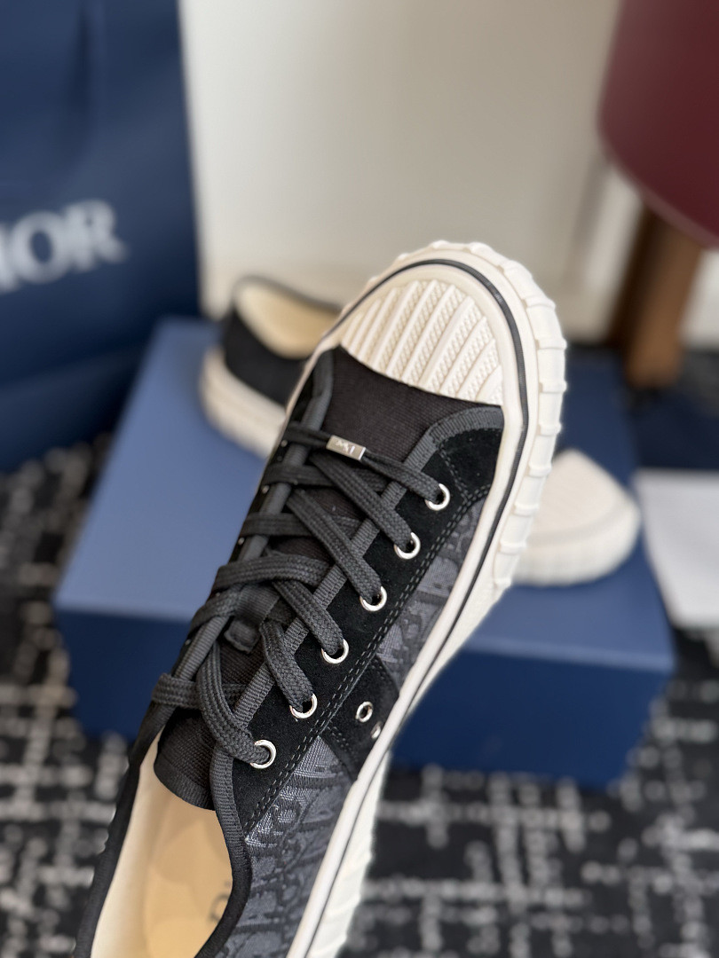 D10r Hooper Low-Top Sneaker DR-H006