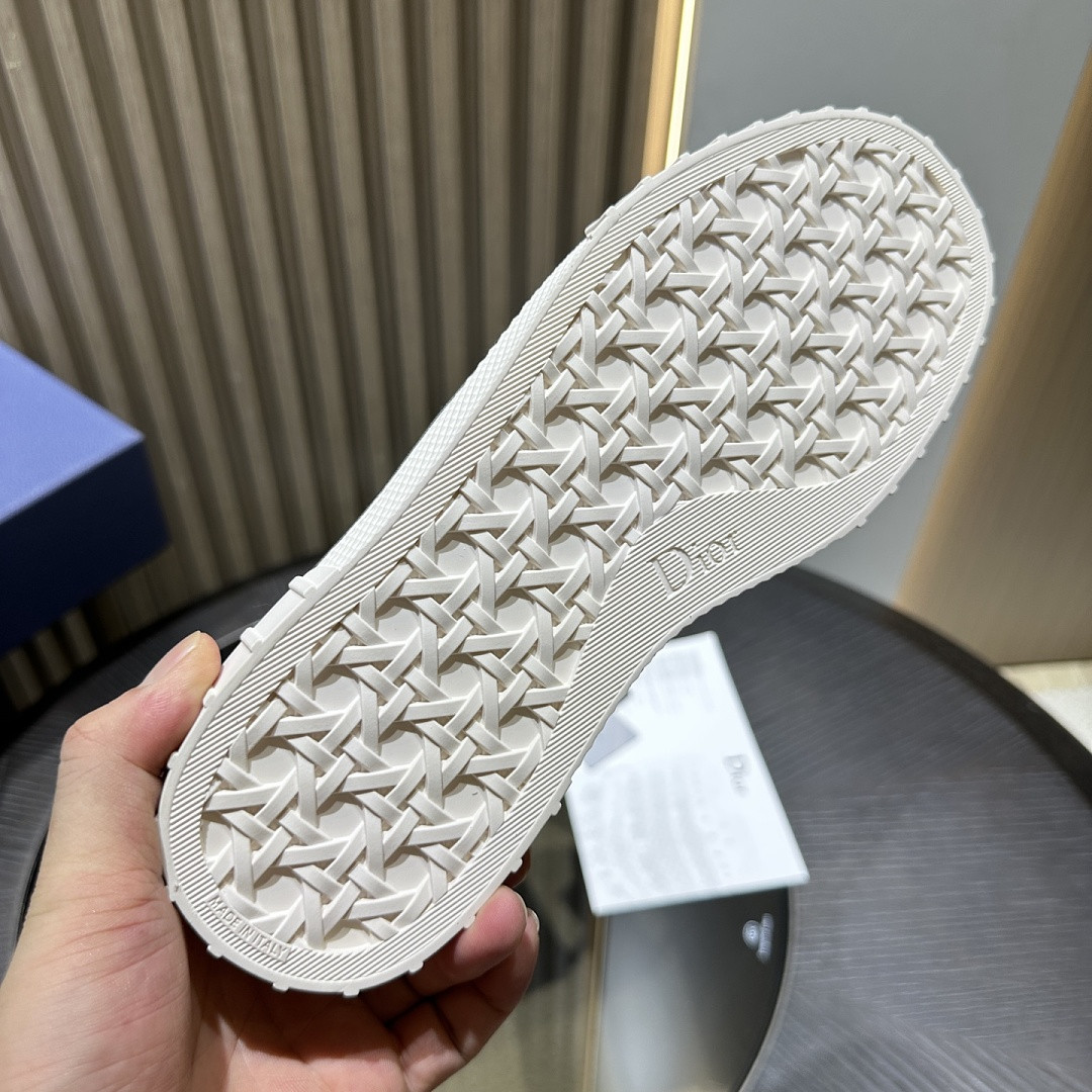 D10r Hooper Low-Top Sneaker DR-H008